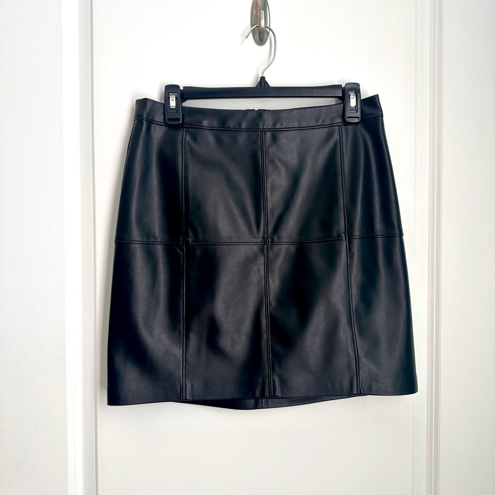 WHBM Black Faux Leather Skirt - Size 6 - NWOT